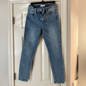 Vervet Women's Light Blue Skinny Jeans